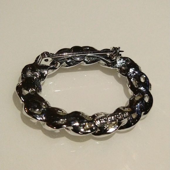 Vintage Gerry's Brooch Silver Toned Pin Blue Crystals Faux Pearls - Picture 4 of 4